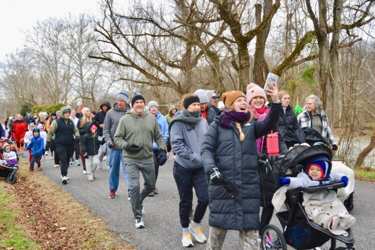 Thanksgiving race: MOV community participates in annual Turkey Trot